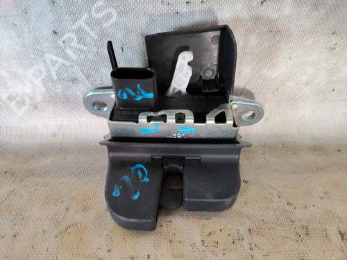 Tailgate lock VW POLO VI (AW1, BZ1, AE1) 1.0 TSI | BP28469614C101 
