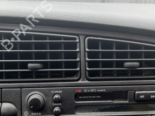 Used Air vent VW GOLF III (1H1) 1.8 (90 hp) 33020091