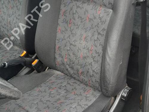 Fahrersitz für VW GOLF III (1H1) 1.8 (90 hp) 33020175