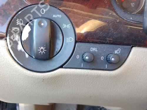 Commande de phare AUDI A4 B7 (8EC) 2.0 TDI 16V (140 hp) 28463521