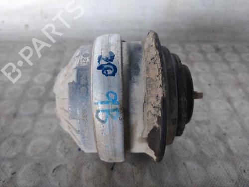 Used Engine mount MERCEDES-BENZ E-CLASS (W211) E 270 CDI (211.016) (177 hp) 26472116