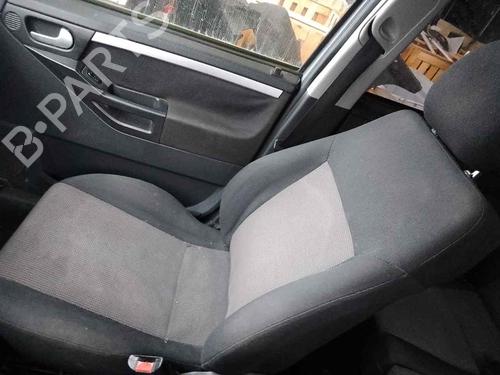 Used Right front seat OPEL MERIVA A MPV (X03) 1.7 DTI (E75) (75 hp) 28457907