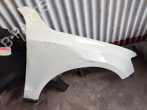 Used Right front fenders Right front fenders 37020312 37020312