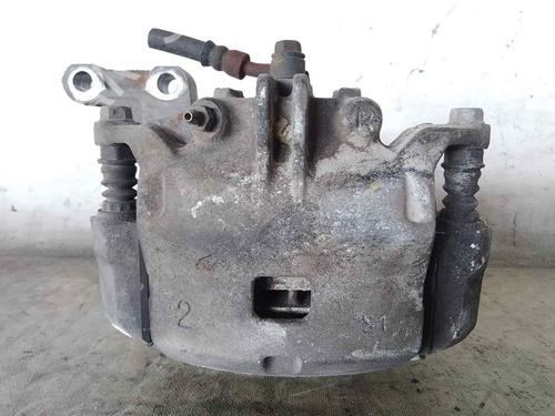 Used Right front brake caliper NISSAN NV200 / EVALIA Bus [2010-2025]  26475896