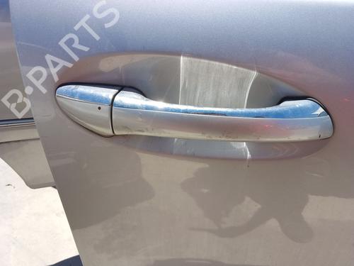 front-right-exterior-door-handle-mercedes-benz-c-class-w203-2000-2001-2002-2003-2004-2005-2006-2007-36073237 main image