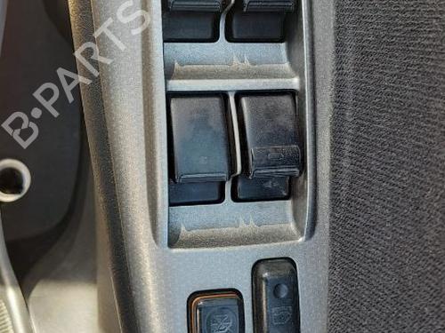 Used Left front window switch Left front window switch TOYOTA COROLLA Saloon (_E12_) 2.0 D-4D (CDE120_, CDE120R) (90 hp) 33169218 33169218