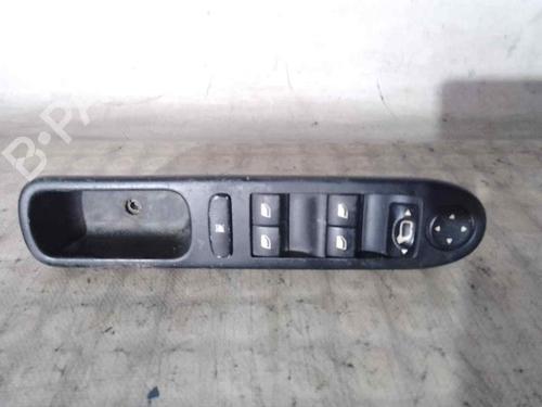 Used Left front window switch PEUGEOT 307 Break (3E) 2.0 (136 hp) 26471443