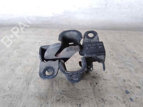 Used Hood lock MERCEDES-BENZ C-CLASS Coupe (CL203) C 180 Kompressor (203.746) (143 hp) 26468640