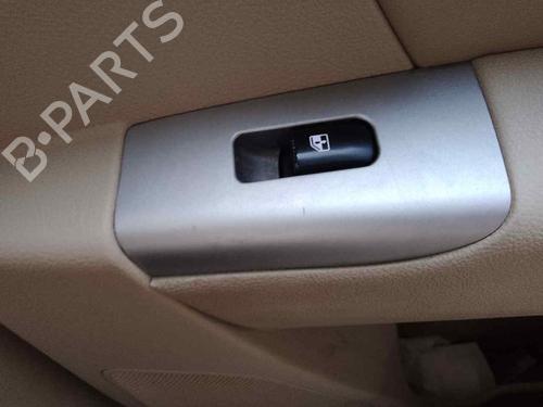 Used Right rear window switch HYUNDAI SANTA FÉ II (CM) [2005-2015]  28461443