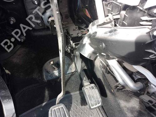 Used Pedal PEUGEOT 308 II (LB_, LP_, LW_, LH_, L3_) 1.2 THP 130 (131 hp) 28456465