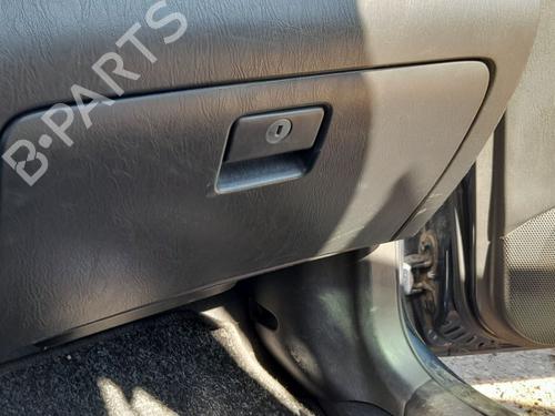 Guantera TOYOTA COROLLA Saloon (_E12_) 2.0 D-4D (CDE120_, CDE120R) (90 hp) 33169188