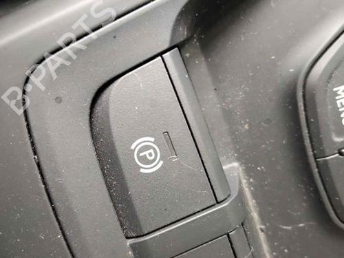 Commutateur AUDI Q2 (GAB, GAG) 30 TDI (116 hp) 29634677