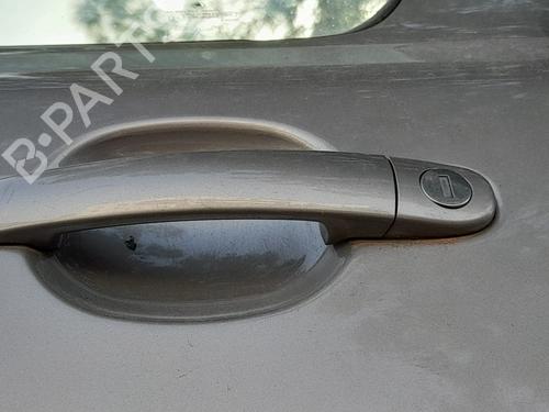 Used Front left exterior door handle Front left exterior door handle SKODA OCTAVIA II (1Z3) 2.0 TDI (140 hp) 33817483 33817483