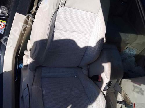 Used Right front seat VW EOS (1F7, 1F8) [2006-2015]  28461336