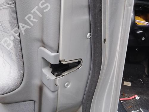 Used Front right lock MERCEDES-BENZ E-CLASS (W210) E 220 CDI (210.006) (143 hp) 32109732