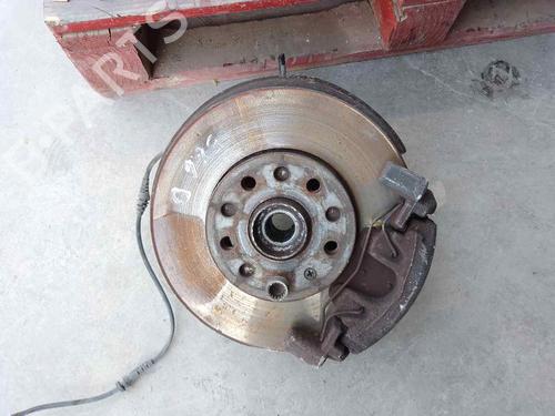 Used Right front steering knuckle VW TOURAN (1T1, 1T2) [2003-2010]  26479373