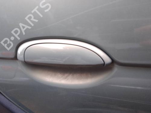 Højre bagtil udvendigt håndtag Højre bagtil udvendigt håndtag RENAULT SCÉNIC I MPV (JA0/1_, FA0_) 1.9 dCi RX4 (101 hp) 39717107 39717107