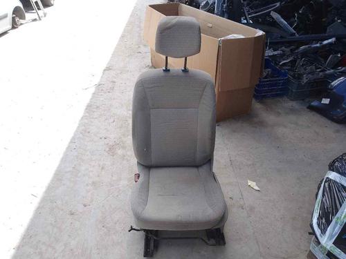 Used Right front seat RENAULT CLIO III (BR0/1, CR0/1) [2005-2014]  27039283