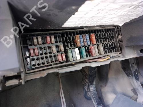 Used Fuse box Fuse box 39562463 39562463