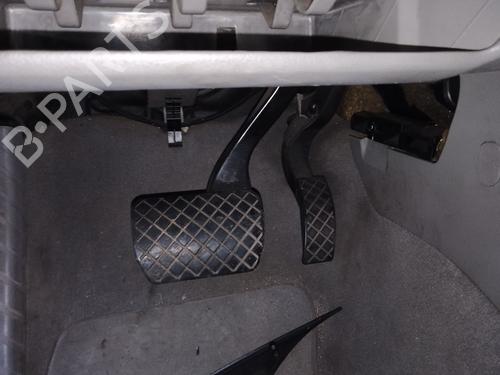 Pédale AUDI A4 B7 (8EC) 2.0 TDI 16V (140 hp) 32086792