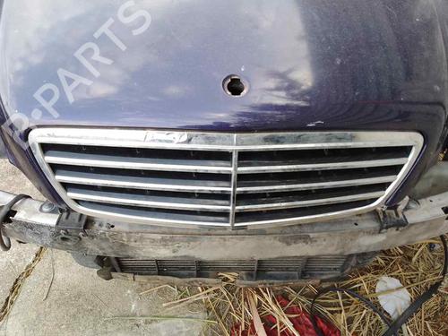Used Grille MERCEDES-BENZ C-CLASS (W203) [2000-2007]  28452570
