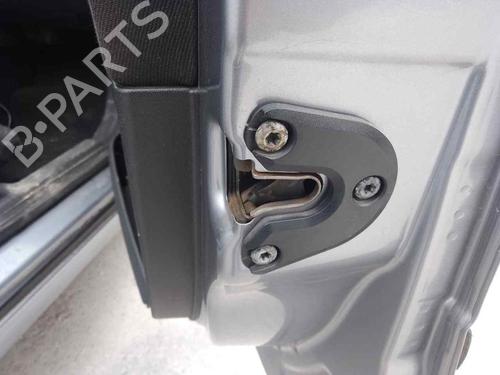 Høyre foran lås OPEL MERIVA A MPV (X03) 1.7 DTI (E75) (75 hp) 28457541
