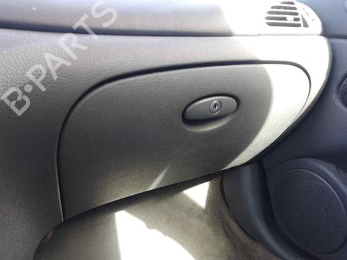 Glove box CITROËN C5 I (DC_) 2.0 HDi (DCRHYB) BP28457796C95
