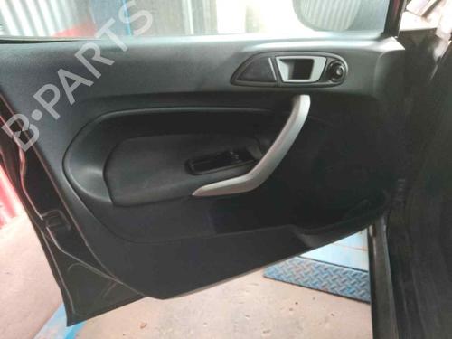 Venstre frontpanel FORD FIESTA VI (CB1, CCN) 1.4 TDCi (70 hp) 29447187