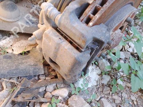 Højre bremsekaliber foran MITSUBISHI L200 / TRITON (KA_T, KB_T) 2.5 DI-D 4WD (KB4T) (167 hp) 28462662