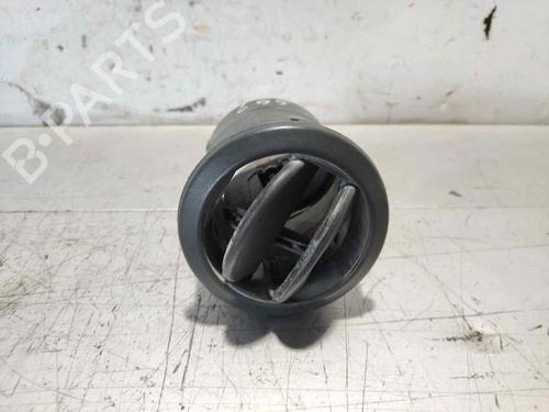Used Air vent Air vent IVECO DAILY III Platform/Chassis 35 S 11,35 C 11 (A2FC13AA, A6FBU4AB, A2NB14A1, A2ND13A1,... (106 hp) 33657700 33657700