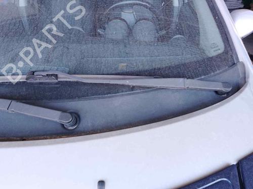 Used Front windshield wiper arm SMART FORFOUR (454) 1.3 (454.031) (95 hp) 28453240