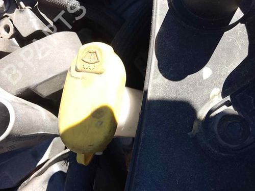 Used Windscreen washer tank RENAULT CLIO III (BR0/1, CR0/1) 1.5 dCi (BR17, CR17) (86 hp) 28464007