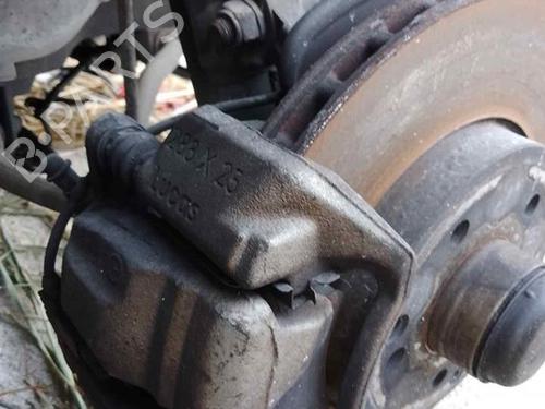 Used Right front brake caliper MERCEDES-BENZ C-CLASS (W203) C 220 CDI (203.006) (136 hp) 28453162