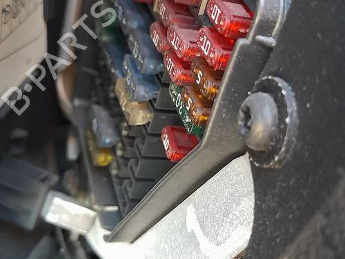 Used Fuse box Fuse box VW PASSAT B5 (3B2) [1996-2001] 33126383 33126383