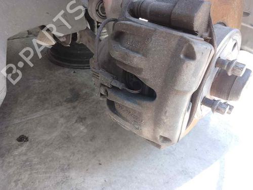 Used Right front brake caliper Right front brake caliper MERCEDES-BENZ E-CLASS (W211) E 320 CDI (211.026) (204 hp) 32724155 32724155