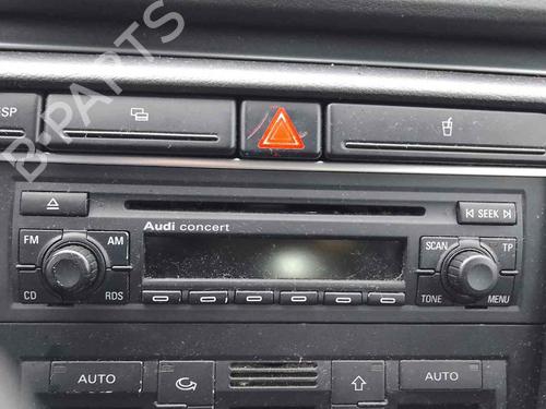 Used Radio AUDI A4 B6 (8E2) [2000-2005]  28452892