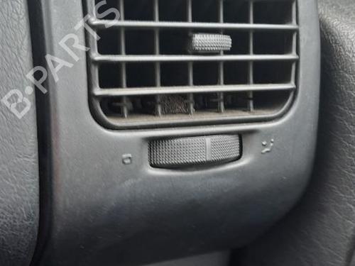Used Air vent VW GOLF III (1H1) 1.8 (90 hp) 33020104