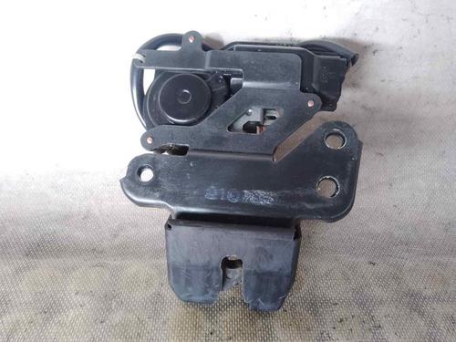 Used Tailgate lock TOYOTA AVENSIS (_T25_) [2003-2008]  31839748