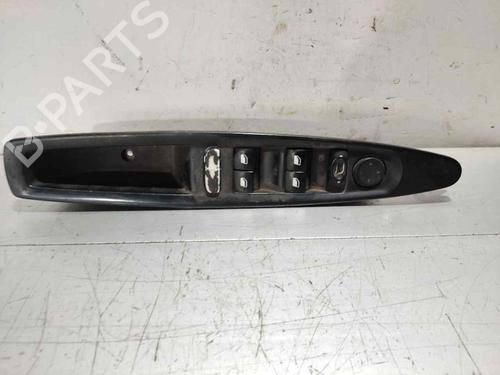 Used Left front window switch Left front window switch CITROËN C4 I (LC_) [2004-2014] 32985997 32985997