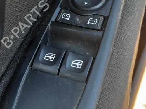 Used Left front window switch Left front window switch RENAULT MEGANE III Hatchback (BZ0/1_, B3_) [2008-2026] 33042531 33042531