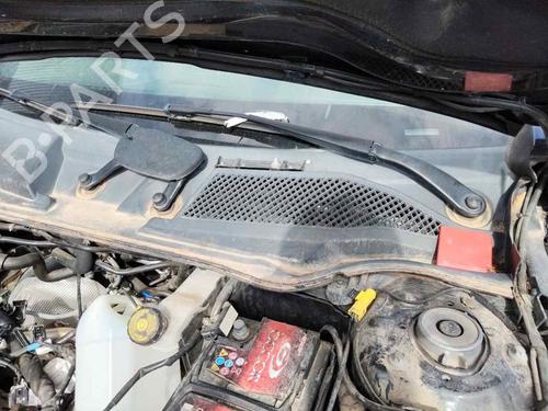Used Front windshield wiper arm MERCEDES-BENZ A-CLASS (W176) A 200 CDI / d (176.008) (136 hp) 29183338