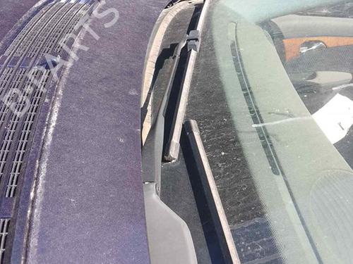 Used Front windshield wiper arm MERCEDES-BENZ E-CLASS (W211) E 240 (211.061) (177 hp) 28463211
