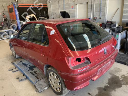 Right taillight PEUGEOT 306 Hatchback (7A, 7C, N3, N5) 1.4 | BP26422561C35 