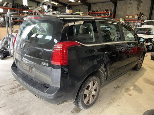 right-taillight-peugeot-5008-0u_-0e_-2009-2010-2011-2012-2013-2014-2015-2016-2017-33044367 main image