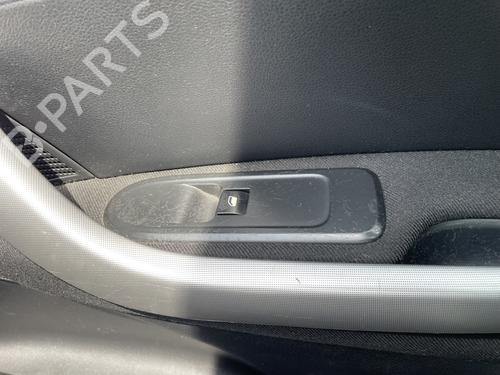 Used Right front window switch PEUGEOT 308 I (4A_, 4C_) 1.6 HDi (109 hp) 26451621