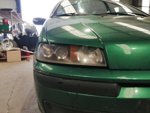 Used Right headlight FIAT PUNTO (188_) 1.9 DS 60 (188.031, .051, .231, .251) (60 hp) 26414424