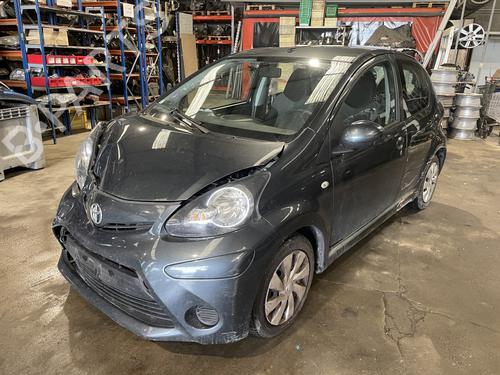 Used Left front fenders Left front fenders TOYOTA AYGO (_B1_) 1.0 (KGB10_, KGB10R) (68 hp) 31613206 31613206