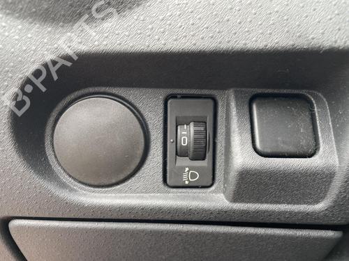 Used Headlight switch Headlight switch 38490576 38490576