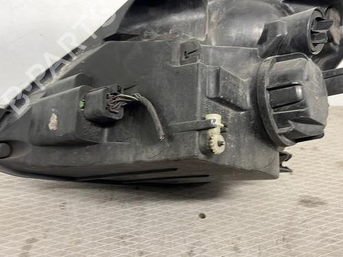 Used Right headlight Right headlight FORD FIESTA V (JH_, JD_) 1.4 TDCi (68 hp) 32858523 32858523