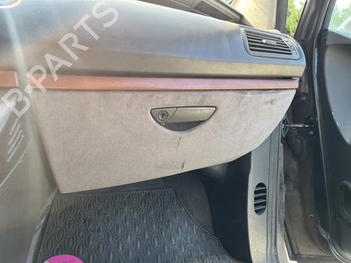 Used Glove box Glove box 37634128 37634128
